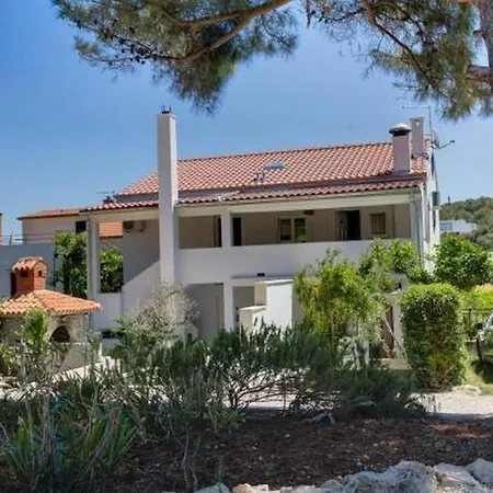 Appartement With Parking Space Losinj - 25007 *