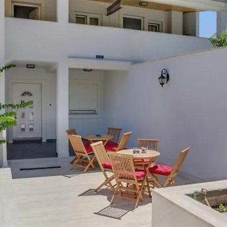 With Parking Space Losinj - 25007 Appartement Mali Lošinj