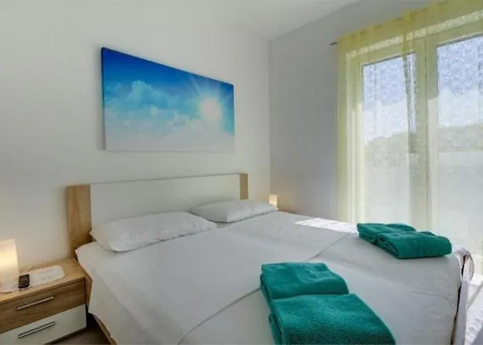 Appartement With Parking Space Losinj - 25007 *