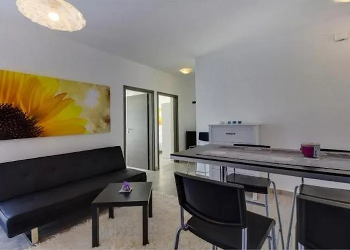 With Parking Space Losinj - 25007