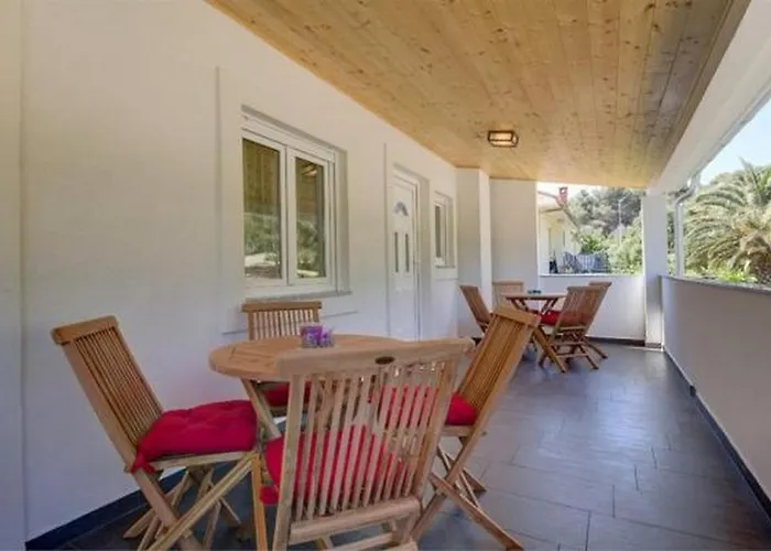 With Parking Space Losinj - 25007 Appartement *