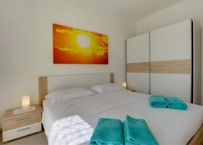 With Parking Space Losinj - 25007